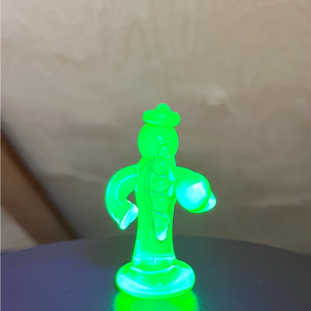 OOAK! Nathanial Parker Hand Blown Uranium Glass Wizard